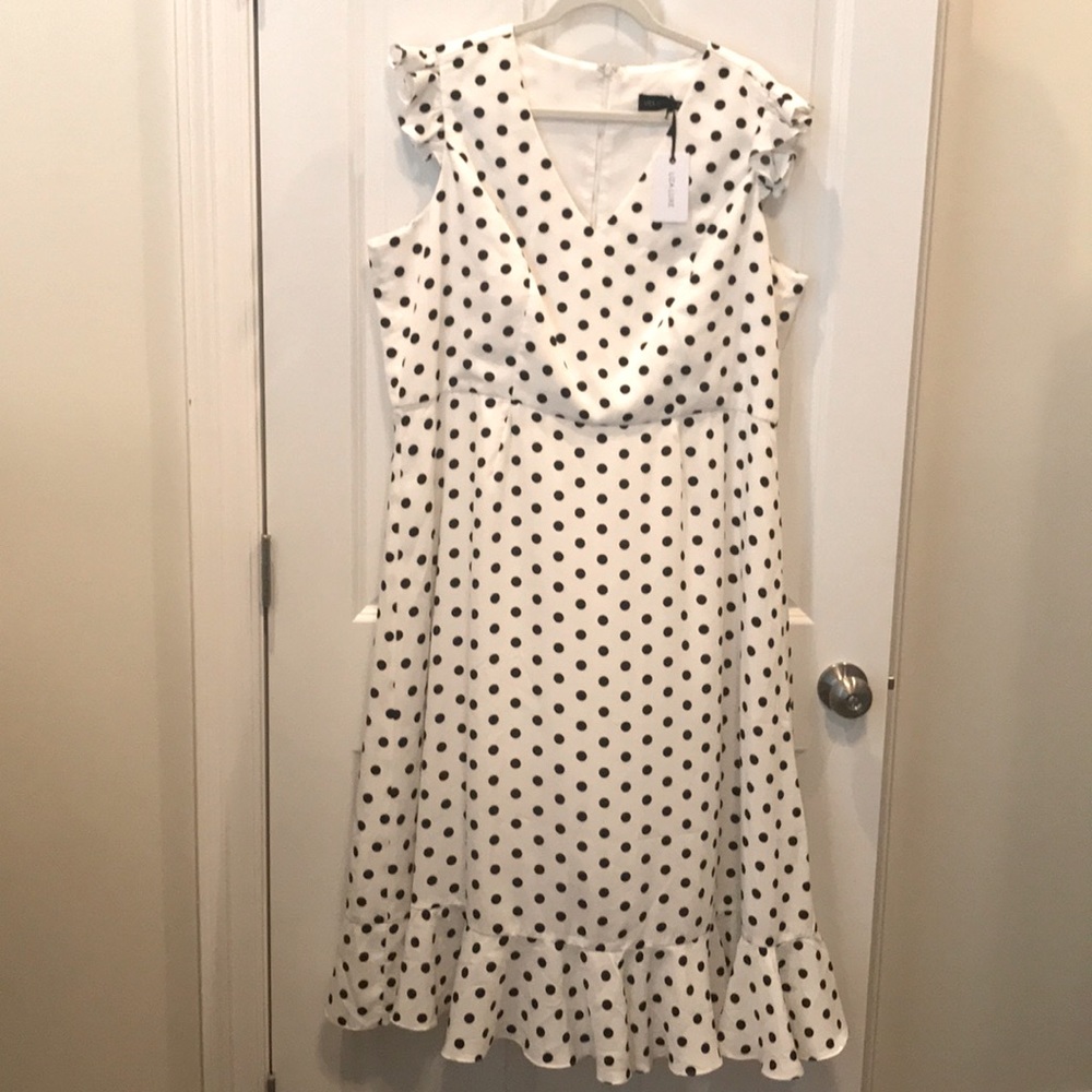 Polka dot dress NEVER WORN, NWT